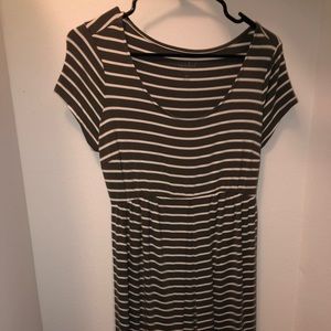 maternity dress